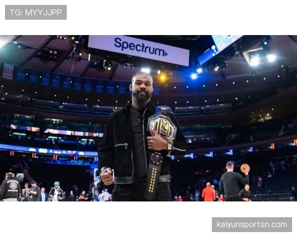 乔恩·琼斯又在深夜发训练视频，这自律程度真让人睡不着觉